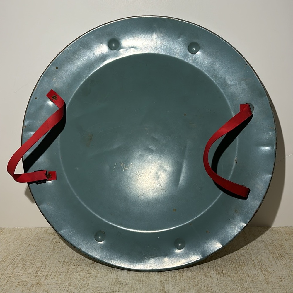 Vintage "Prince Valiant" Metal Shield by Mattel (c. 1950's) - Picture 4 of 7